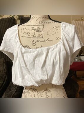 NWT Juniors Size XXL Wild Fable White Scoop Neck Peasant Top